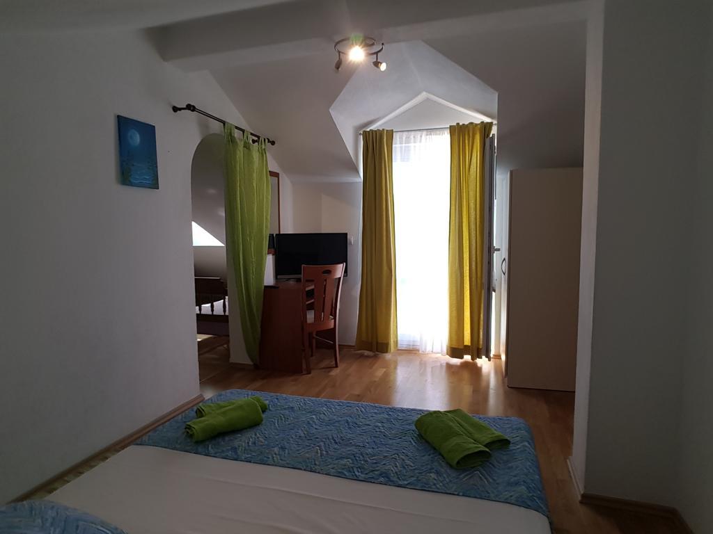 Apartments Andrijasevic Макарска Екстериор снимка